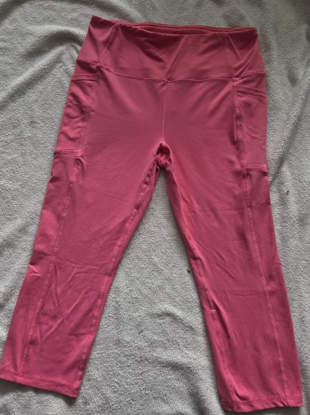 ●3 FOR $20● RBK Bubble Gum Pink Cropped Leggings With Side Pockets